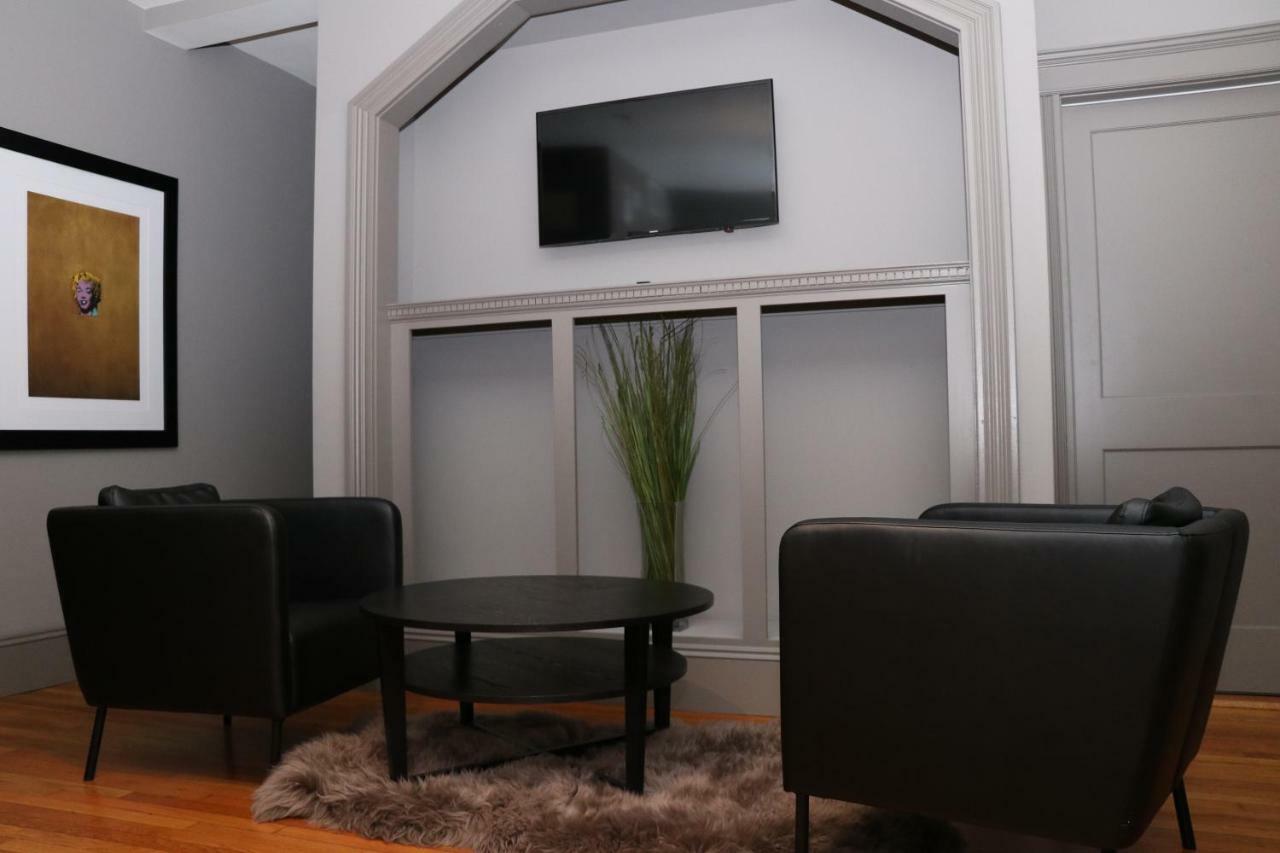A Stylish Stay W/ A Queen Bed, Heated Floors.. #31 Бруклин Екстериор снимка