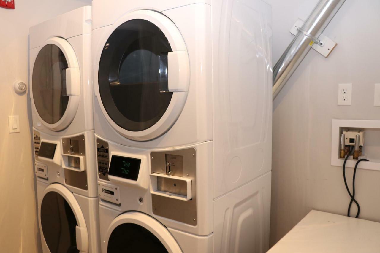 A Stylish Stay W/ A Queen Bed, Heated Floors.. #31 Бруклин Екстериор снимка